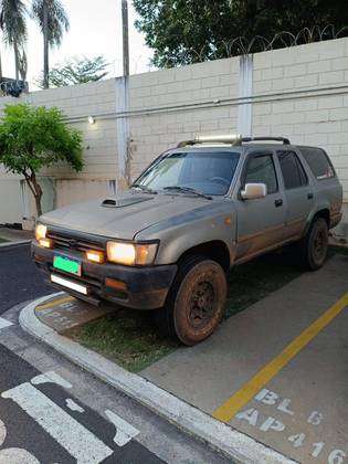 TOYOTA HILUX SW4 2.8 4X4 8V DIESEL 4P MANUAL